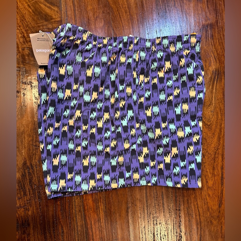 NWT! Patagonia Women's 5” Baggies Shorts Intrtwnd Hnds/Perennial Purple 🌺🛍️ - Picture 7 of 8